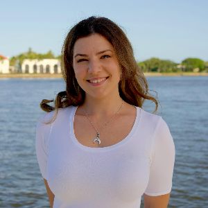Elizabeth Leach's profile picture