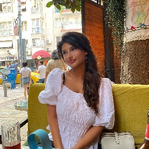 Banoo Vazirian's profile picture
